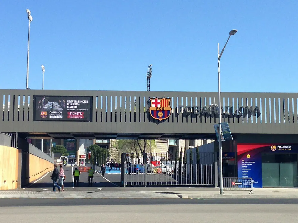 Отель Espai Barcelona Camp Nou Apartment